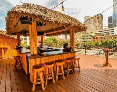 Live Sports Bar & Grill