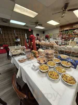 Godo's Bakery & Restaurant