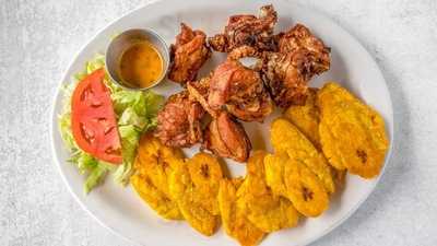 El Crazy Pollo Latin Grill