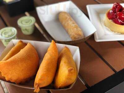 Mecatos Bakery & Cafe