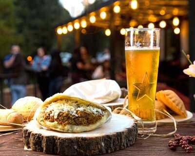 Mecatos Bakery & Cafe