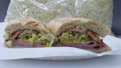 Giovanni's Pizza & Subs