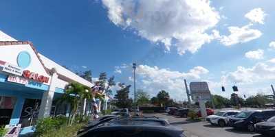 Giovanni's Pizza & Subs