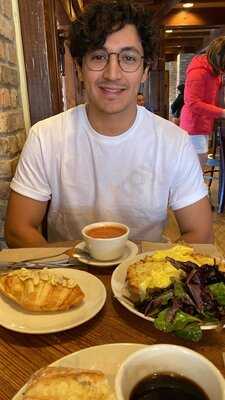 La Madeleine French Bakery & Cafe