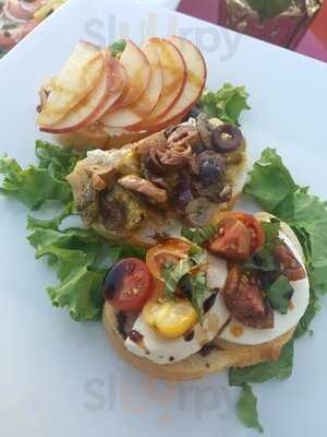 Mediterranean Majik Food Truck