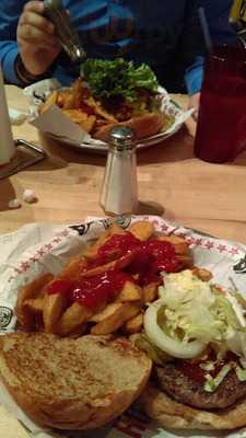 Fuddruckers
