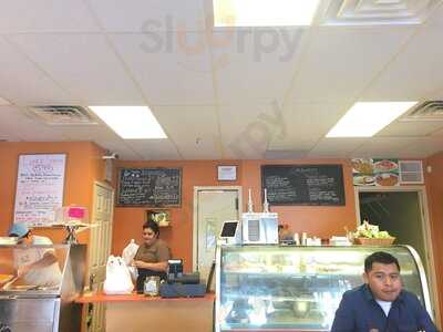 Dabeni's Latin Restaurant & Bakery