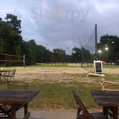 Swanny's Bar & Grill