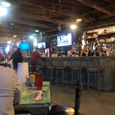 Swanny's Bar & Grill