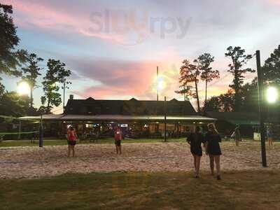 Swanny's Bar & Grill