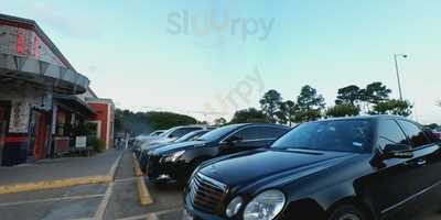 Willie's Grill & Icehouse