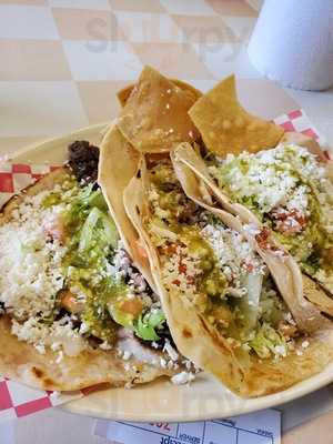 Taqueria Los Reyes