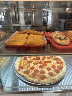 Nino's Pizza & Restaurant