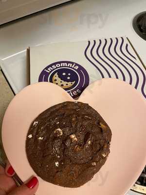 Insomnia Cookies