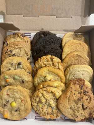 Insomnia Cookies