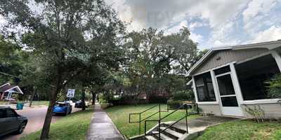 Handy Market At Amelia