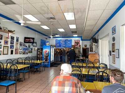 Cue's Burgers And More