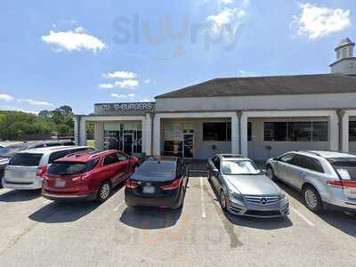 Cue's Burgers And More