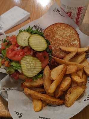 Fuddruckers