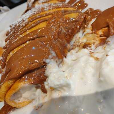 Sleek Chocolatier & Creperie