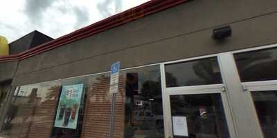 Mcburger & Charbroiled Chicken