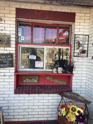 Olde Station Sub Shop