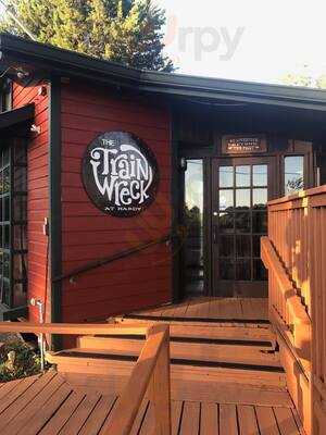 Train Wreck At Hardy - Bar And Grill