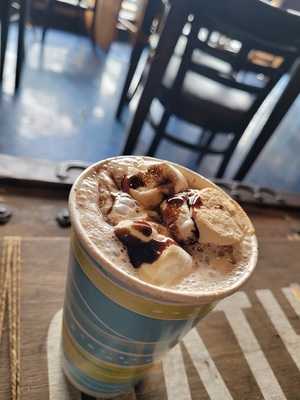 Kaffeine Coffee & Internet Cafe