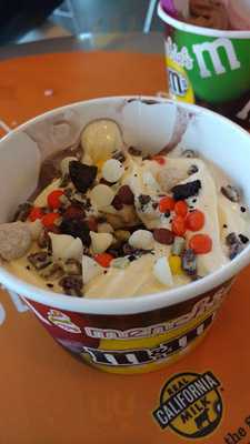 Menchie's Frozen Yogurt
