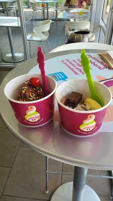 Menchie's Frozen Yogurt