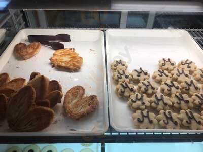 Manena's Pastry Shop And Deli