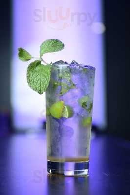 Midnight Hookah Lounge