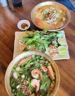 Hot-n-tasty Roti Shop