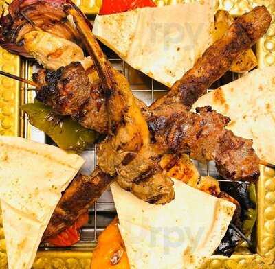 Makani Restaurant & Lounge