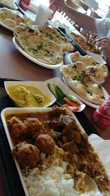 Raja Quality Restaurant & Swts