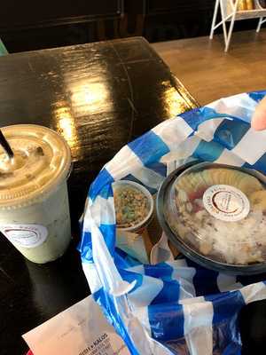 Nourish Juice Bar + Kalos Coffee Co.