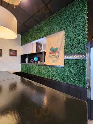 Nourish Juice Bar + Kalos Coffee Co.