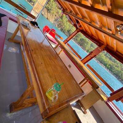 Freddy's Deli & Grill