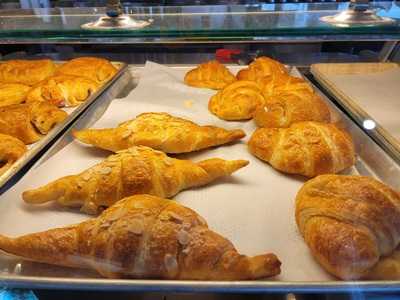 Parisian Bakery And Cafe