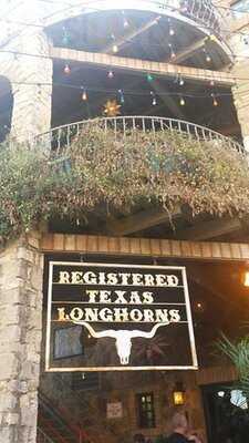 Oasis Restaurant And Lounge