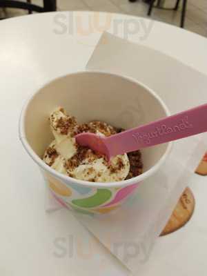 Yogurtland