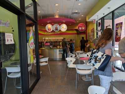 Menchie's Frozen Yogurt