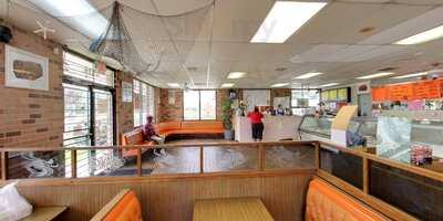 Hank's Seafood House Inc