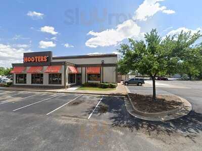 Hooters