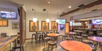 Doberman’s Bar & Grill