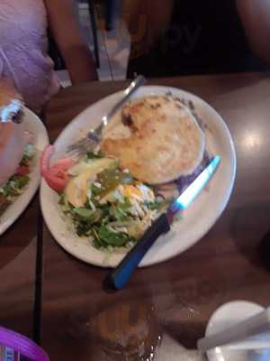 El Puerto Restaurant