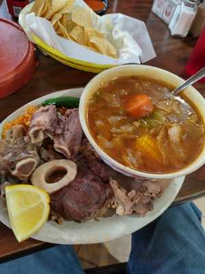 El Puerto Restaurant