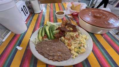 La Casa Bakery & Cafe