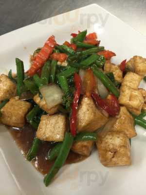 Bangkok Chef At Royal Oaks