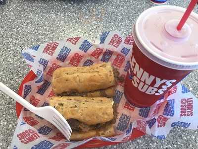 Lenny's Sub Shop